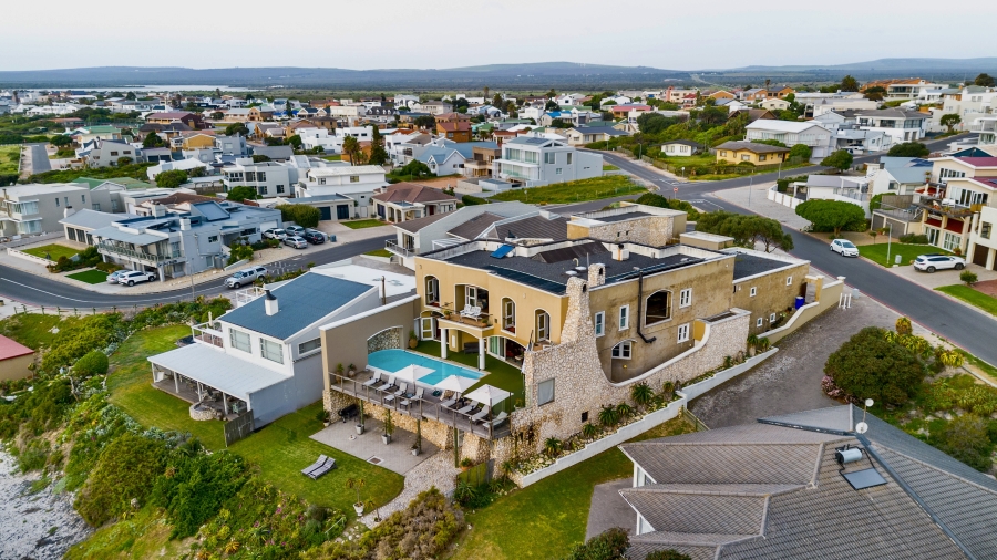 7 Bedroom Property for Sale in Yzerfontein Western Cape